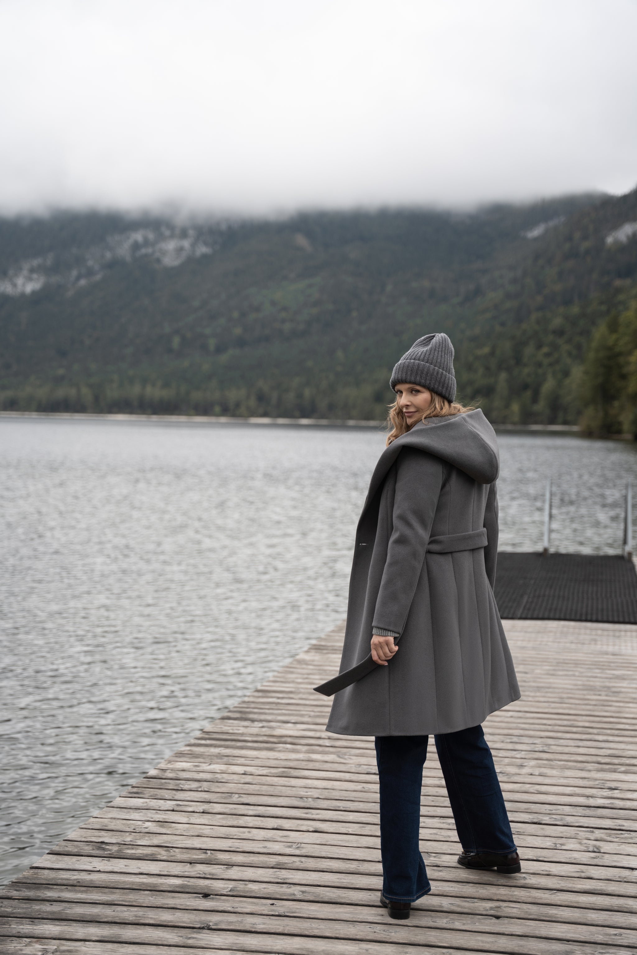 Płaszcz NOELIA midi szary