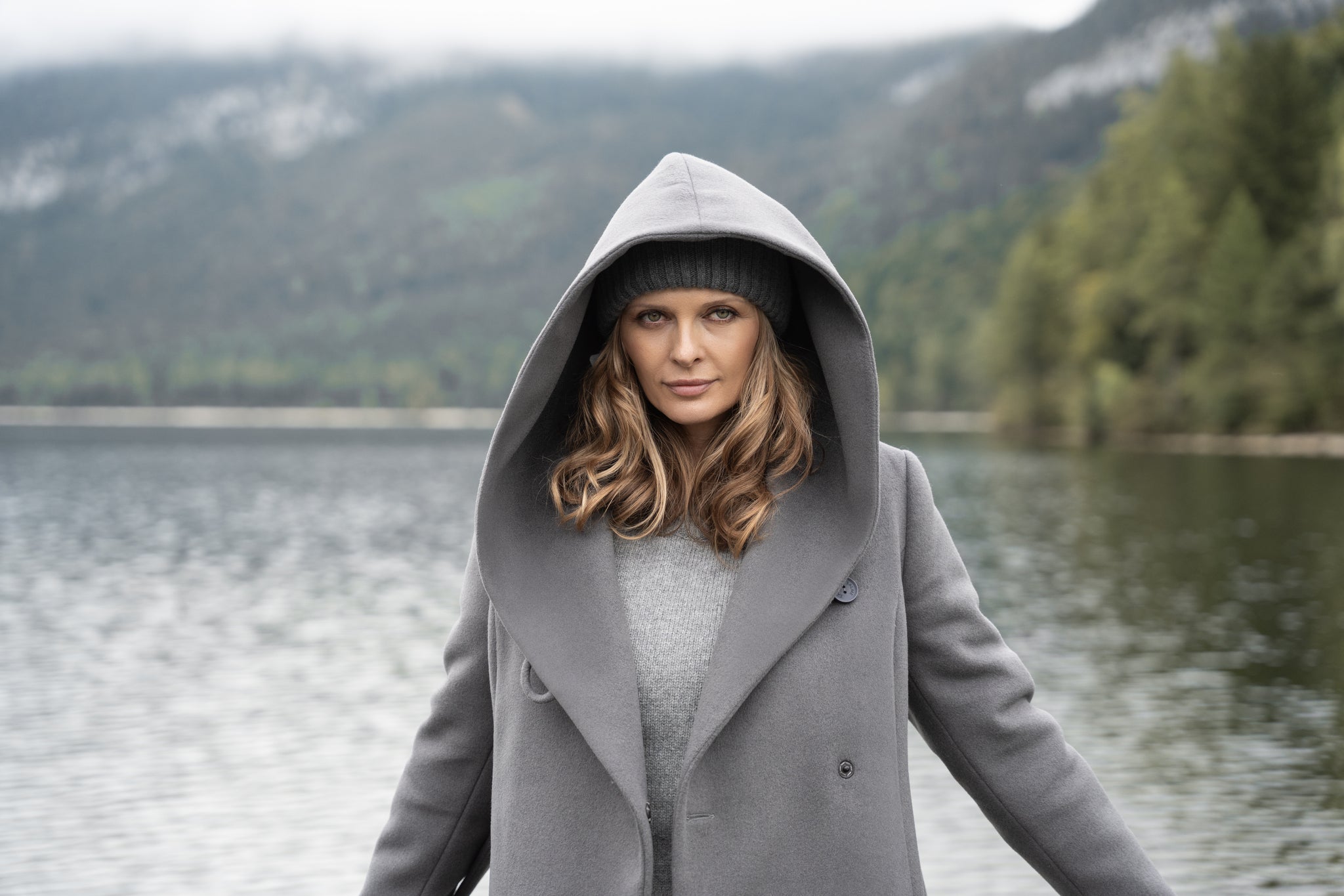 Płaszcz NOELIA midi szary